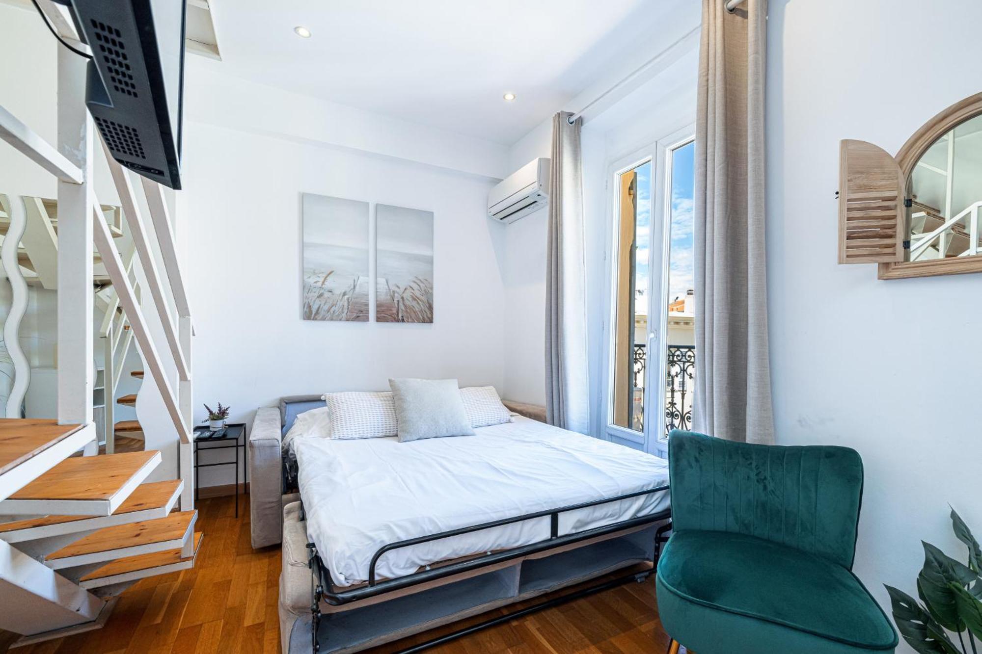 Massena Street - 1 Bdr Duplex With Ac & Parking * Nizza