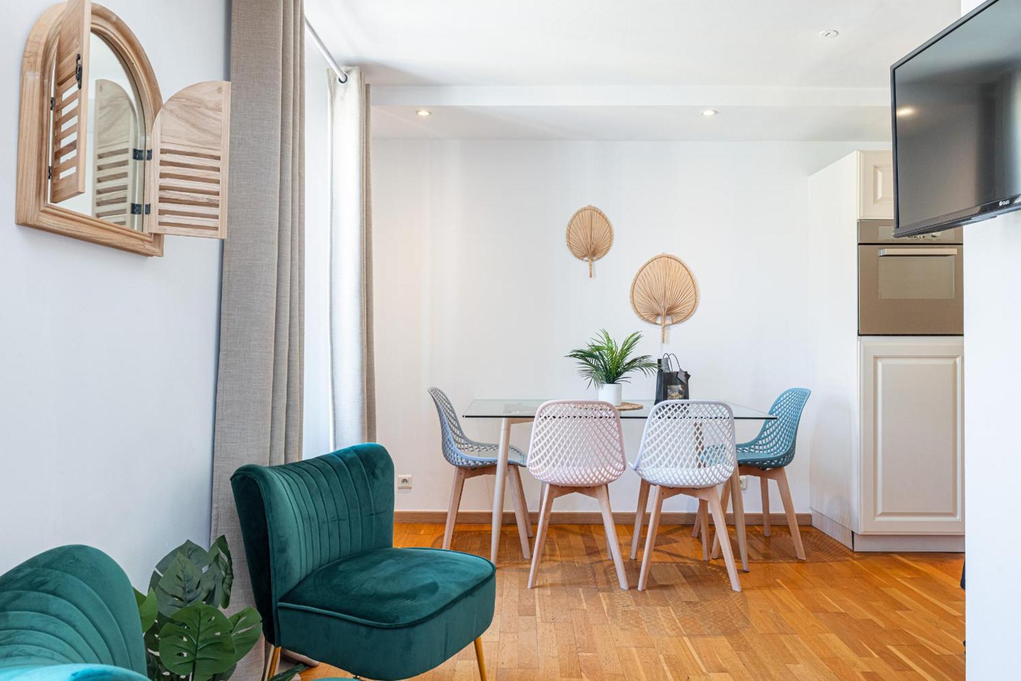 Massena Street - 1 Bdr Duplex With Ac & Parking Apartment
