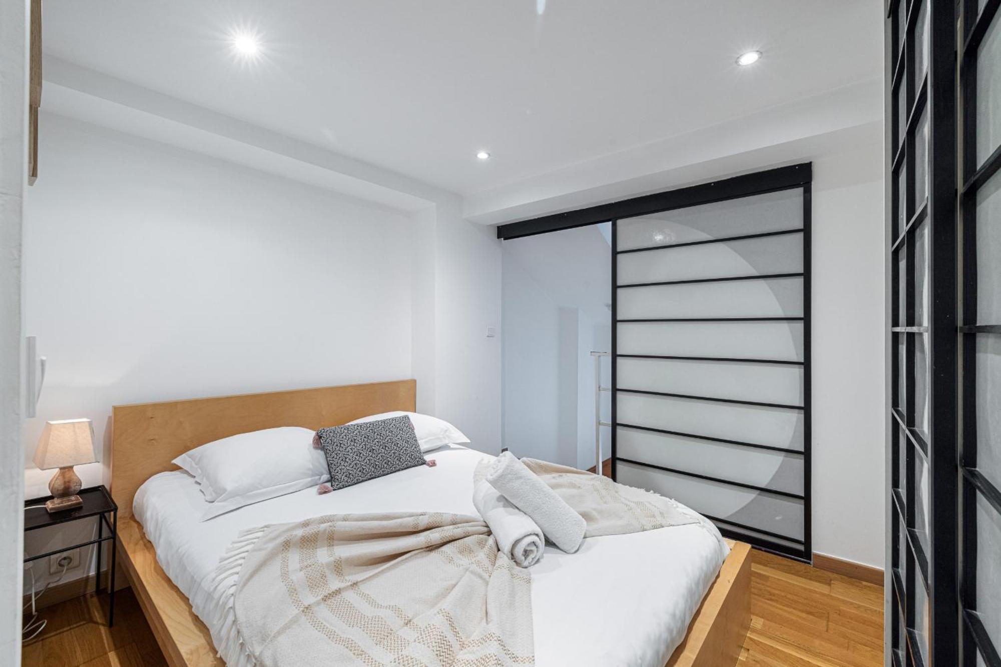 Massena Street - 1 Bdr Duplex With Ac & Parking *
