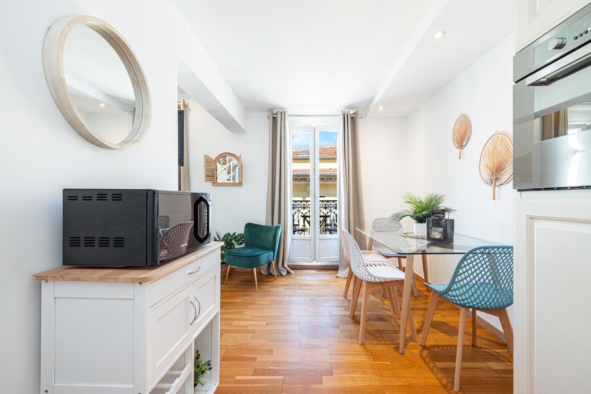Massena Street - 1 Bdr Duplex With Ac & Parking * Nizza